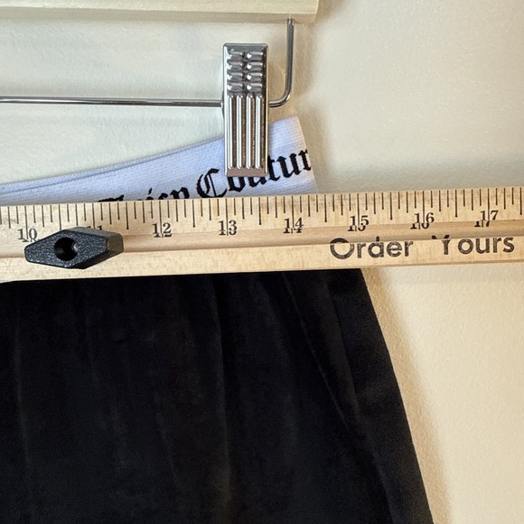 Juicy Couture Sleepwear Booty Shorts Size S Velour Black Rhinestones Y2K Lounge - Picture 3 of 10